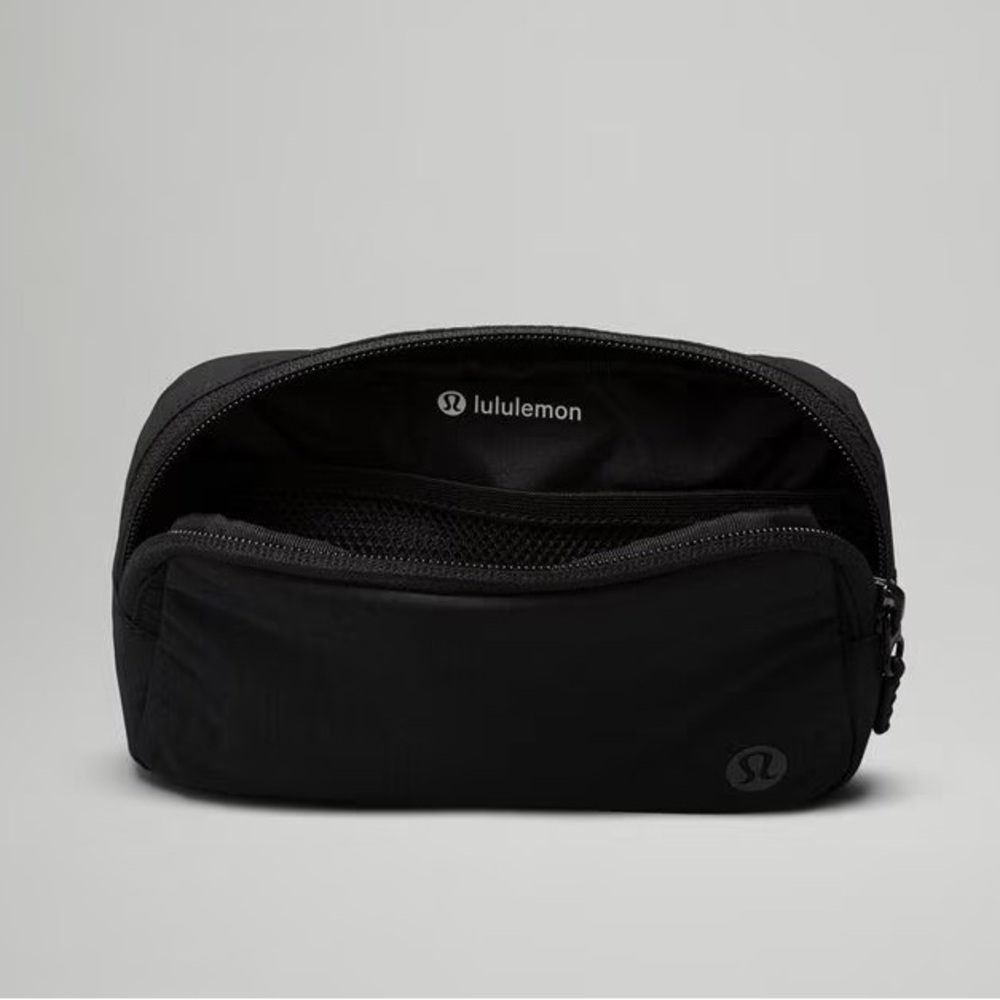 lululemon MINI Everywhere Black Belt Bag